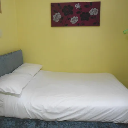 Shore Stay Guest House-3
